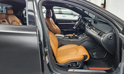 Audi S8
