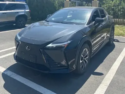 Lexus RZ