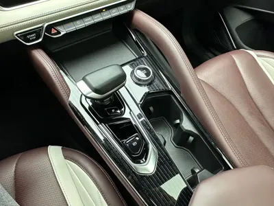 Geely Xingyue L