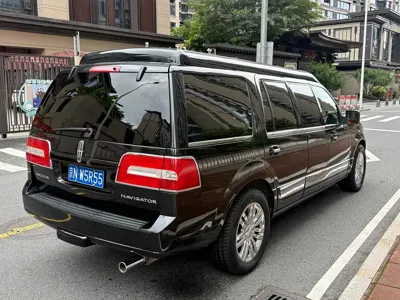 Lincoln Navigator