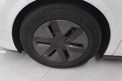 Li Auto MEGA