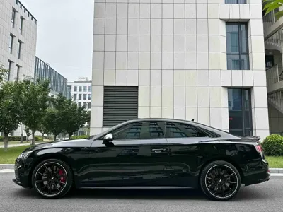 Audi A5 (Import)
