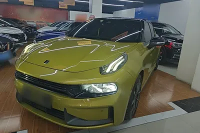 Lynk & Co 03
