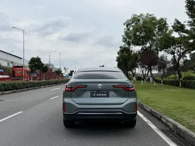 Nio EC6