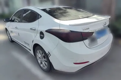 Hyundai Elantra (5th Generation