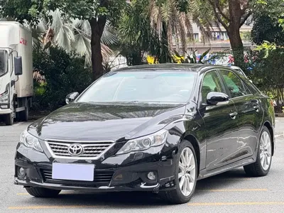 Toyota Reiz