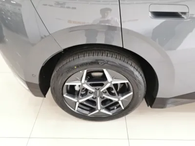 Lynk & Co Z20