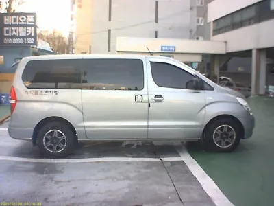 Hyundai Starex