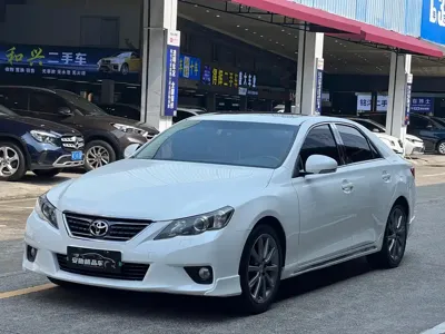 Toyota Reiz
