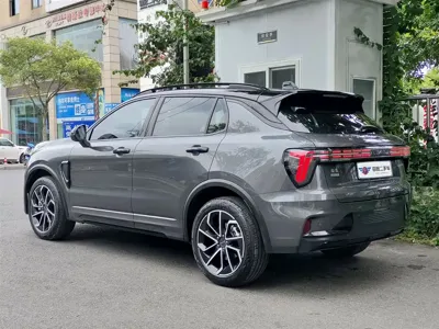 Lynk & Co 01