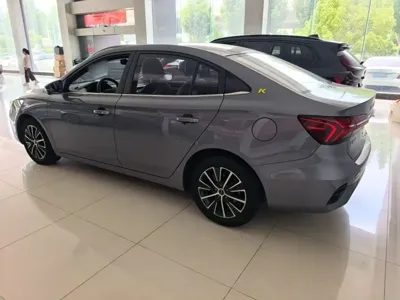 Roewe i5
