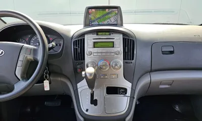 Hyundai Starex
