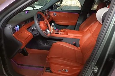 Hongqi HS6 PHEV