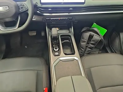 Geely Haoyue L