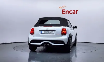 MINI Cooper Convertible