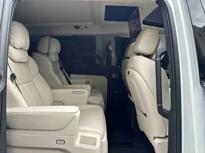 Li Auto Li MEGA