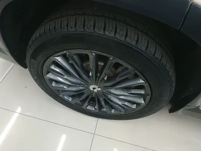 Nio ES8