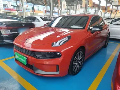 Lynk & Co 03