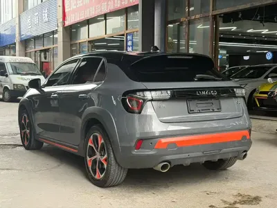 Lynk & Co 02