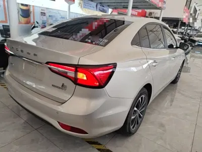 Roewe i5