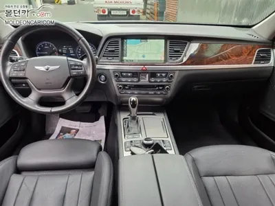 Hyundai Genesis