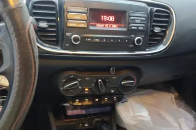 Kia Pegas