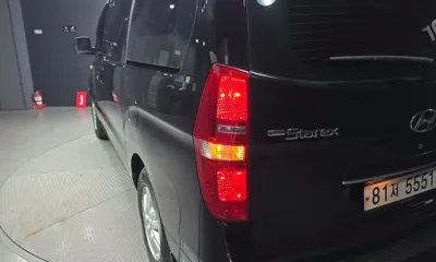 Hyundai Starex