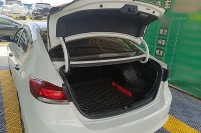 Hyundai Elantra (6th Generation