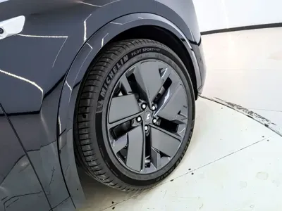 Li Auto Li L8