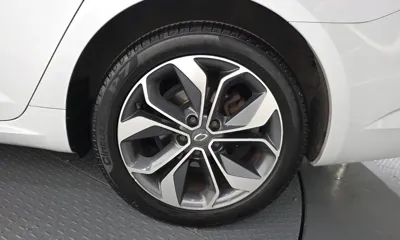Renault-KoreaSamsung SM6