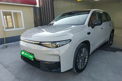 Leapmotor C10
