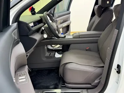 Nio ES8