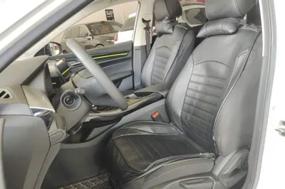 Roewe i5