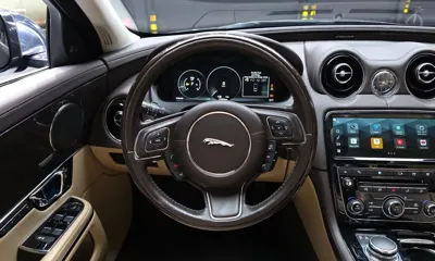 Jaguar XJ