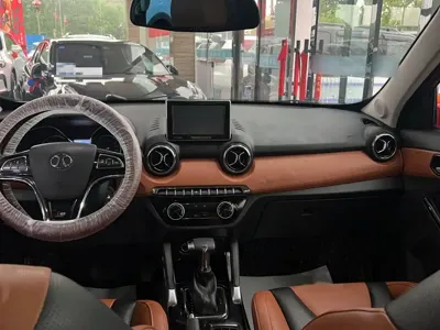 BAIC Senova X35