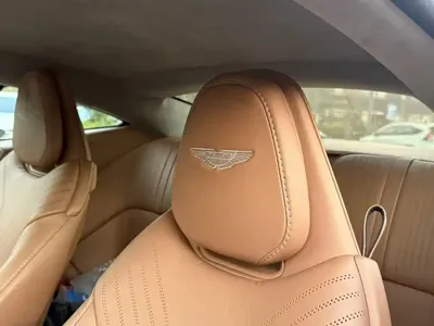 Aston Martin DB11