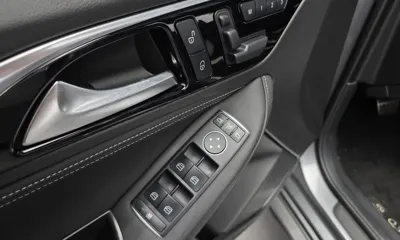 Infiniti Q30