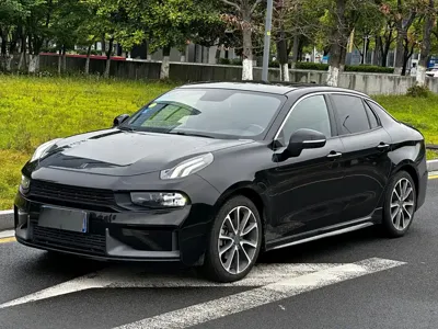 Lynk & Co 03