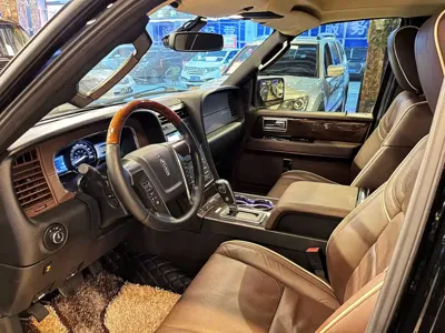 Lincoln Navigator