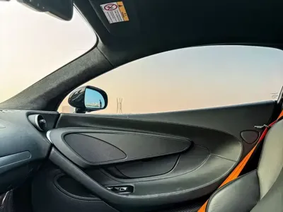 McLaren GT