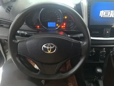 Toyota Yaris L