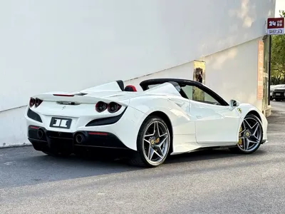 Ferrari F8