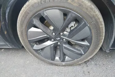 Li Auto L8