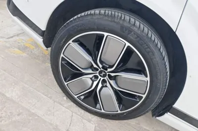 Xpeng G9