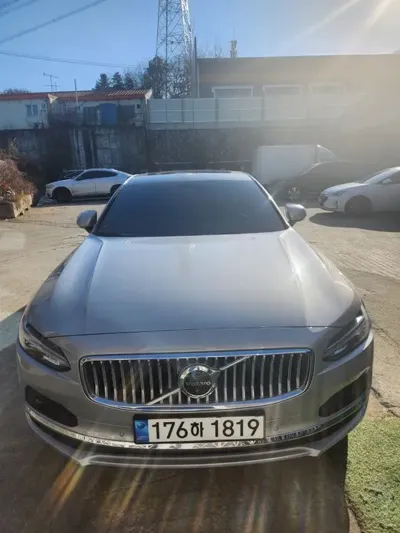 Volvo S90
