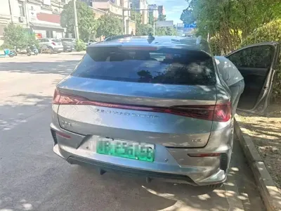 BYD e2