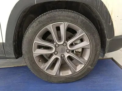 Geely ICON