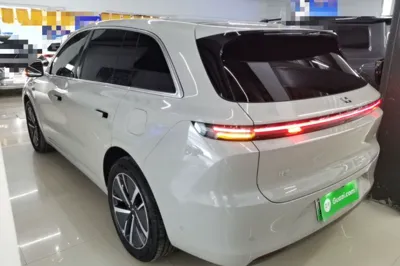 Li Auto L6