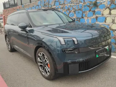 Lynk & Co 领克900