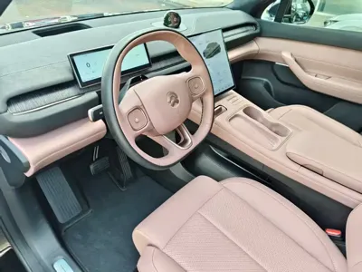 Nio EC6